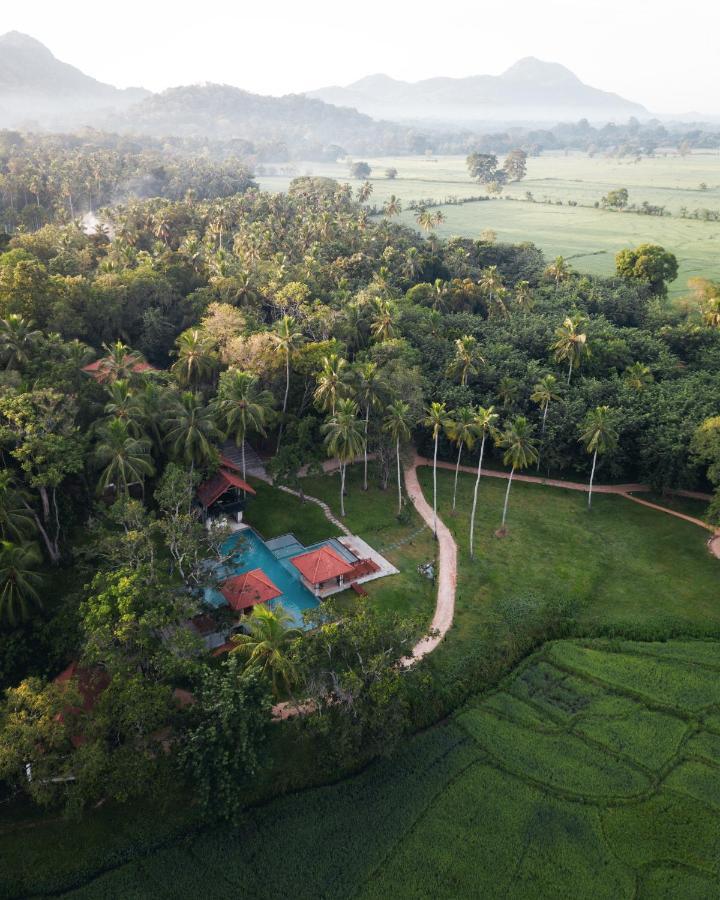 Jetwing Kaduruketha Hotel Wellawaya Buitenkant foto